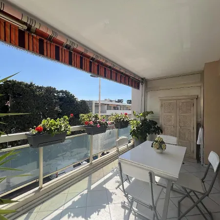 Alexandra By Welcome To * 칸느